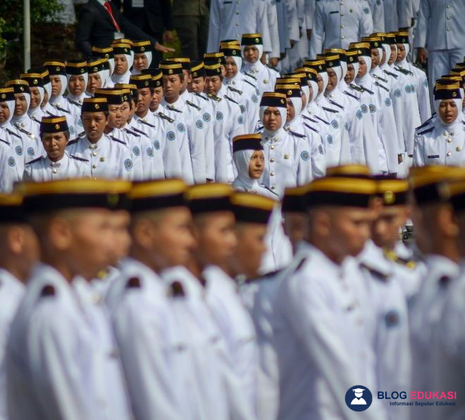 Gelar Lulusan IPDN: Apa yang Didapatkan?