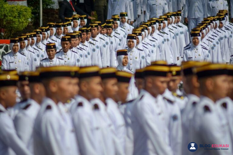 Gelar Lulusan IPDN: Apa yang Didapatkan?